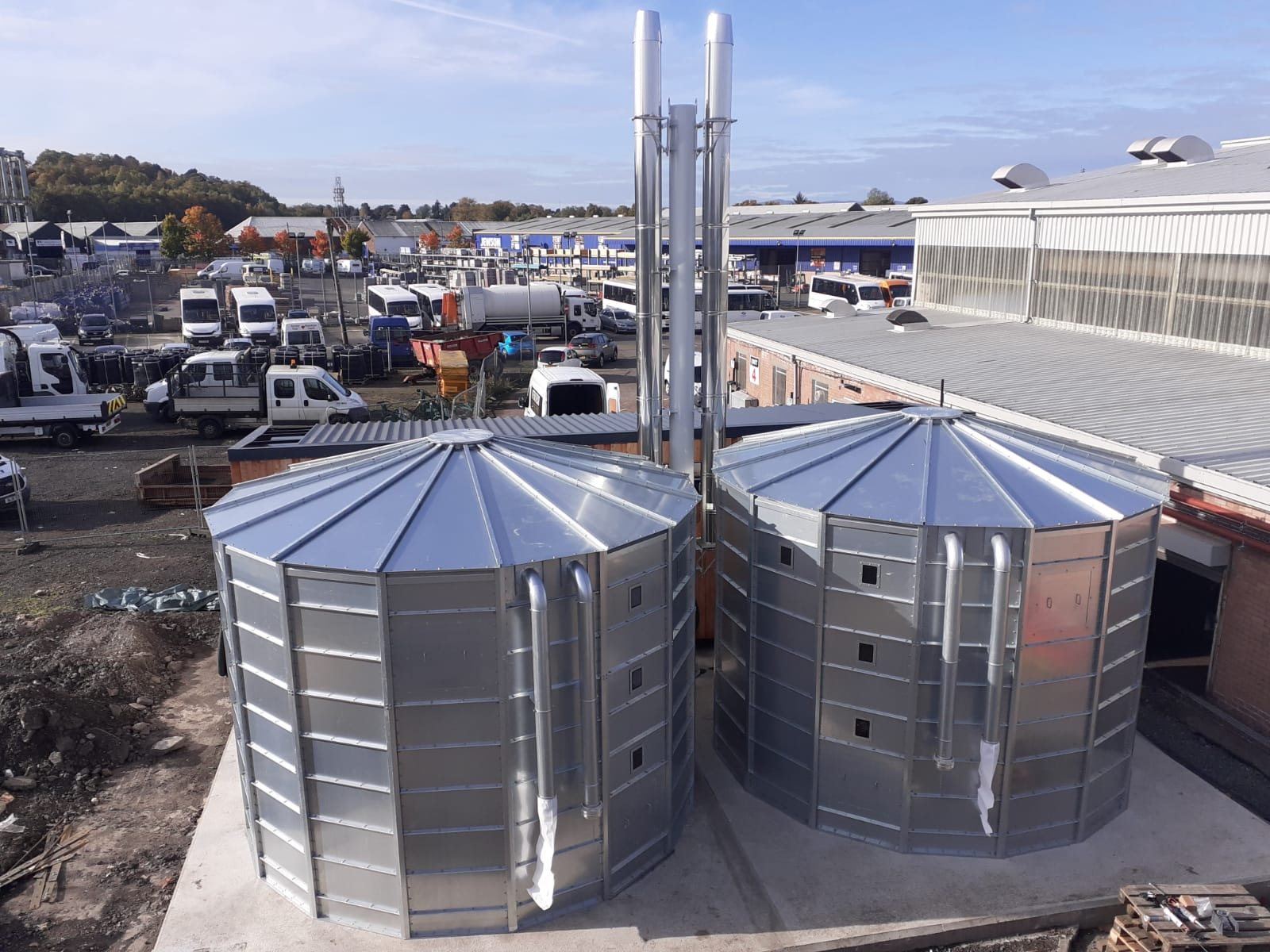 Cylindrical wood chip silo installed in UK